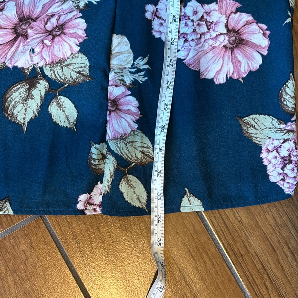 Cute Spring/Summer Dress - Picture 6 of 7